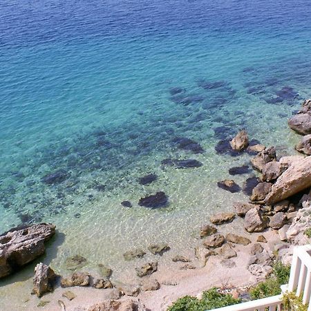Apartments By The Sea Pisak, Omis - 1018 المظهر الخارجي الصورة