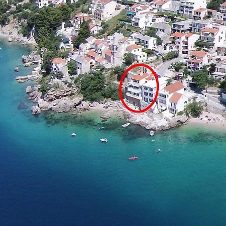 Apartments By The Sea Pisak, Omis - 1018 المظهر الخارجي الصورة